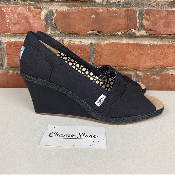 Toms Shoes - TOMS Canvas Wrap Wedge Woman’s Sz 9